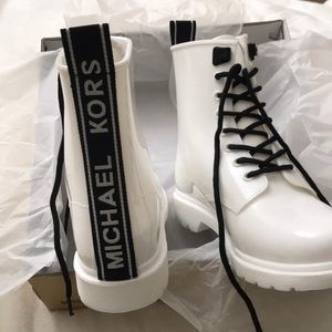 Micheal Kors Tavie Rainbootie